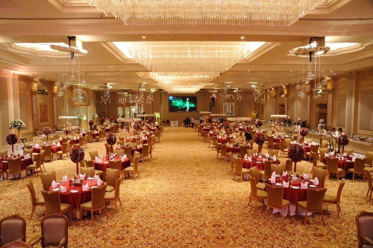 Seven Seas Hotel デリー エクステリア 写真